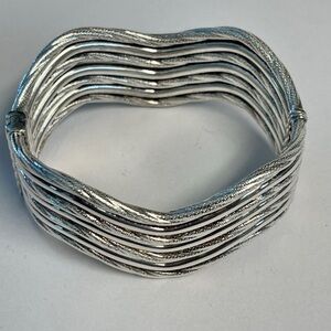 Milor Sterling Silver wavy bangle bracelet